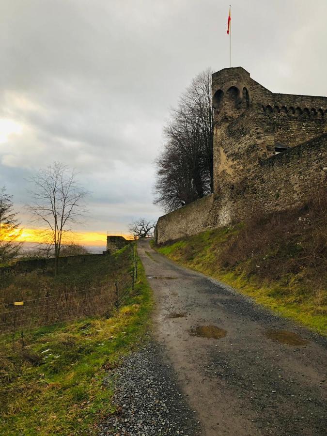 Appartamento Auszeit Rhein-Mosel Waldesch Esterno foto
