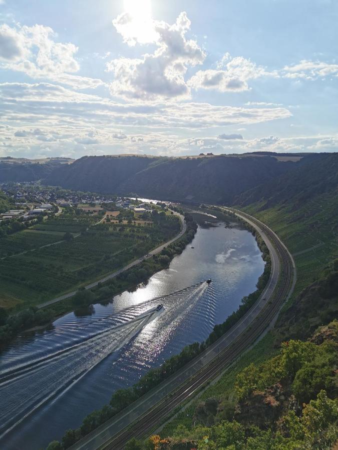 Appartamento Auszeit Rhein-Mosel Waldesch Esterno foto